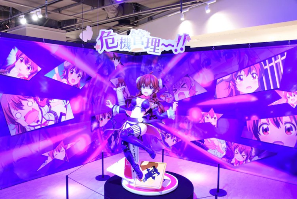 《まちカドまぞく》10周年纪念展盛大开幕