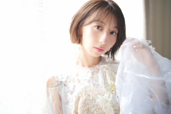声优飯田里穂宣布怀孕喜讯